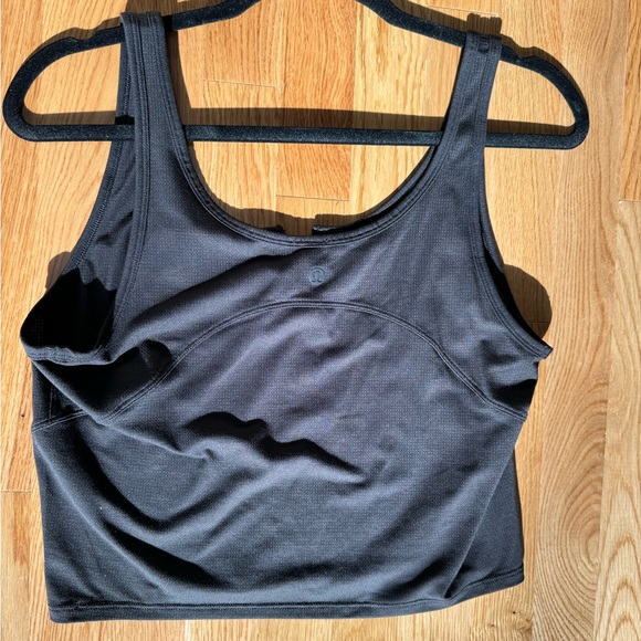 Lululemon black cropped tank size 6 - Picture 3 of 4